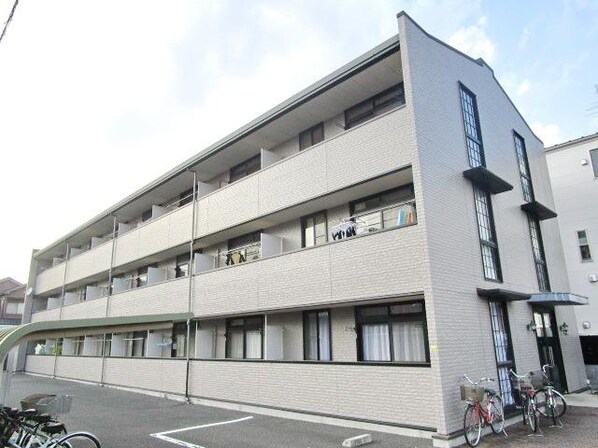 レオパレスFUTURE30の物件外観写真